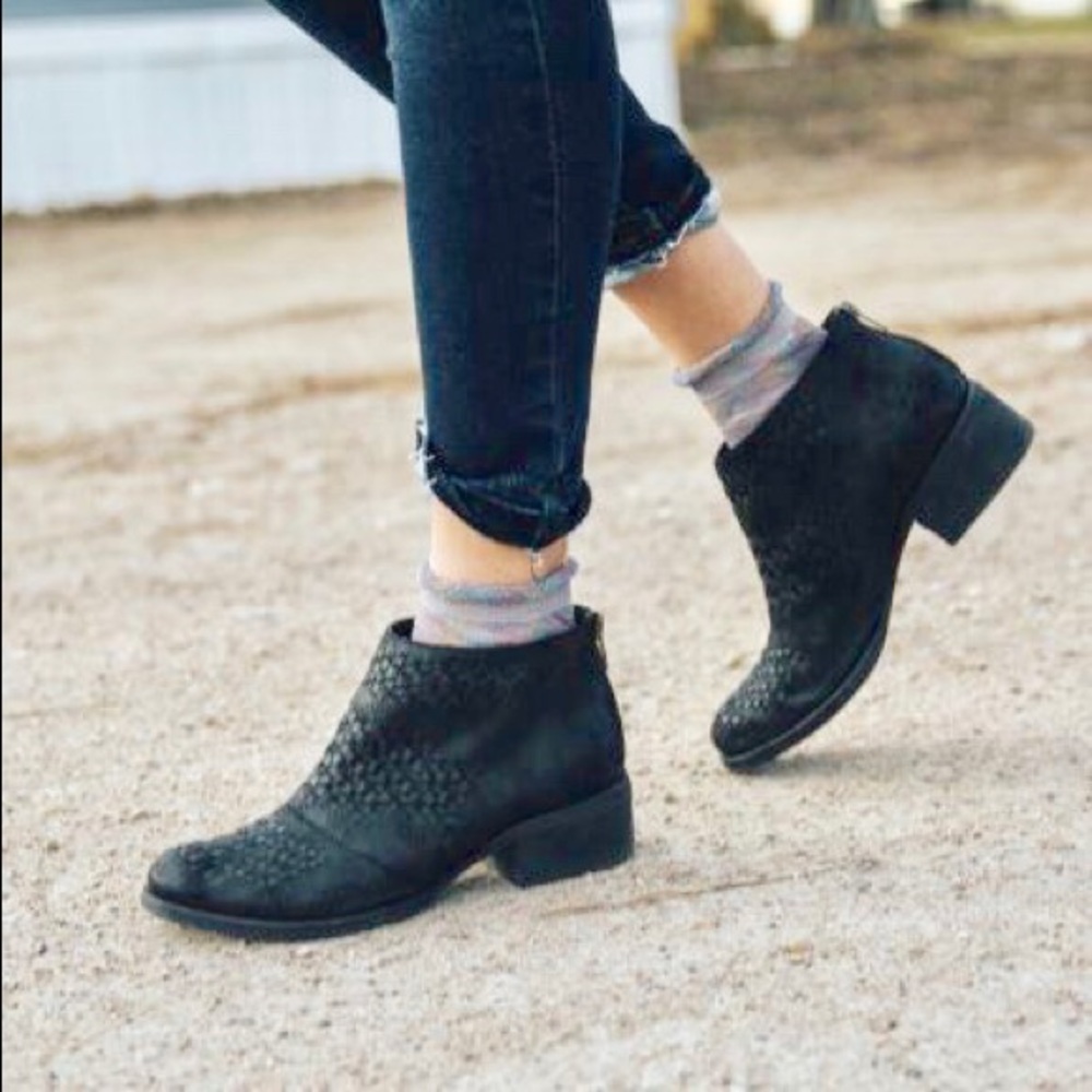 Black Woven Distressed Boho Ankle Booties - Picture 3 of 5